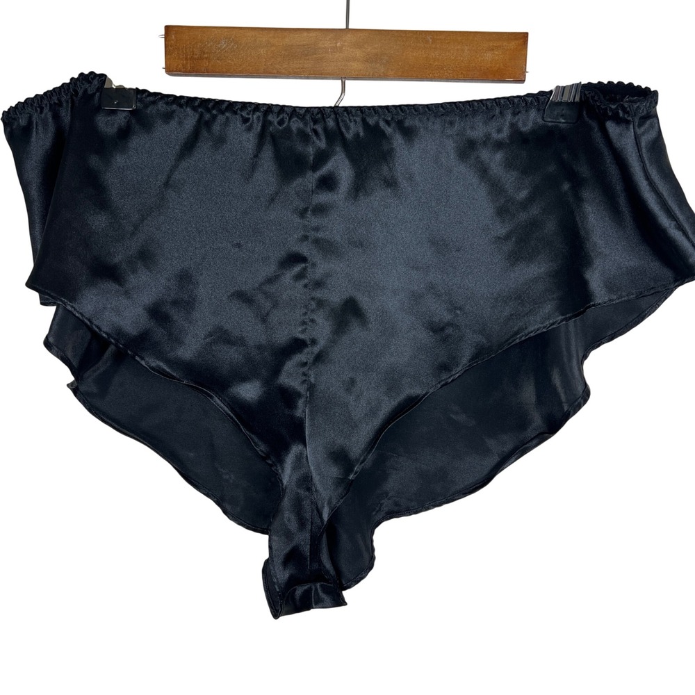 Victorias Secret Gold Label Vintage Black Satin Flutter Sleep Shorts Size Medium